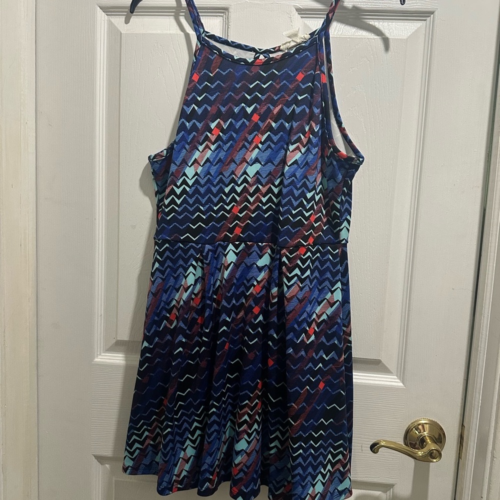 Zigzag Patterned Casual Dress in Blue and Red